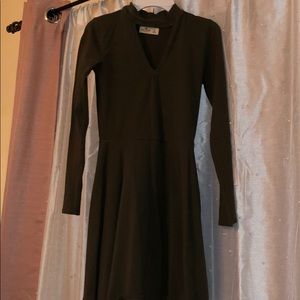 Hollister dress size small in an olive green color